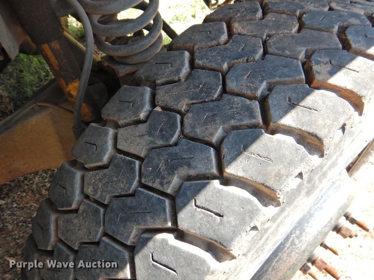 image for item DK2411 2006 Ford F550 Super Duty  flatbed truck