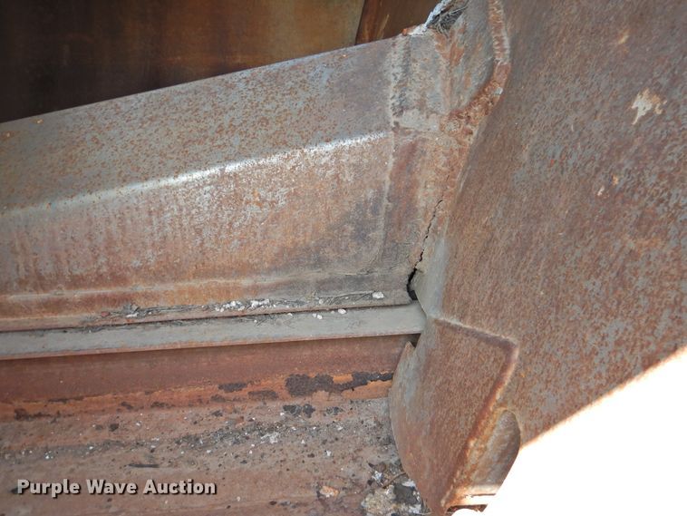 image for item DK2415 1997 Ford L8513  refuse truck