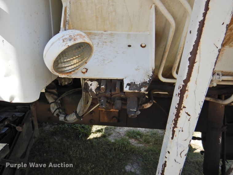 image for item DK2415 1997 Ford L8513  refuse truck