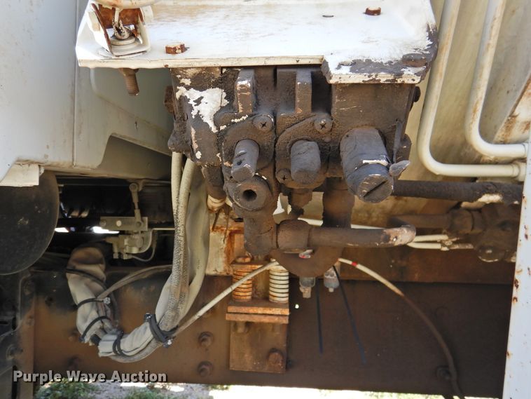 image for item DK2415 1997 Ford L8513  refuse truck