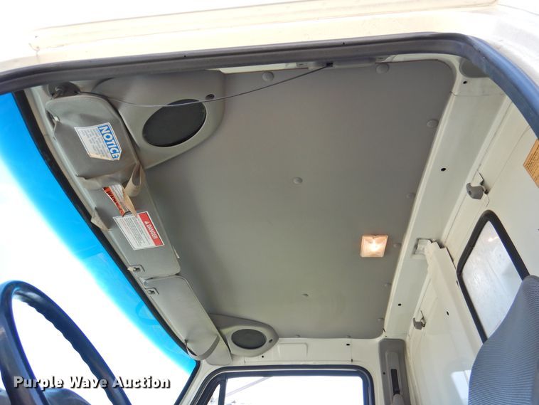 image for item DK2415 1997 Ford L8513  refuse truck