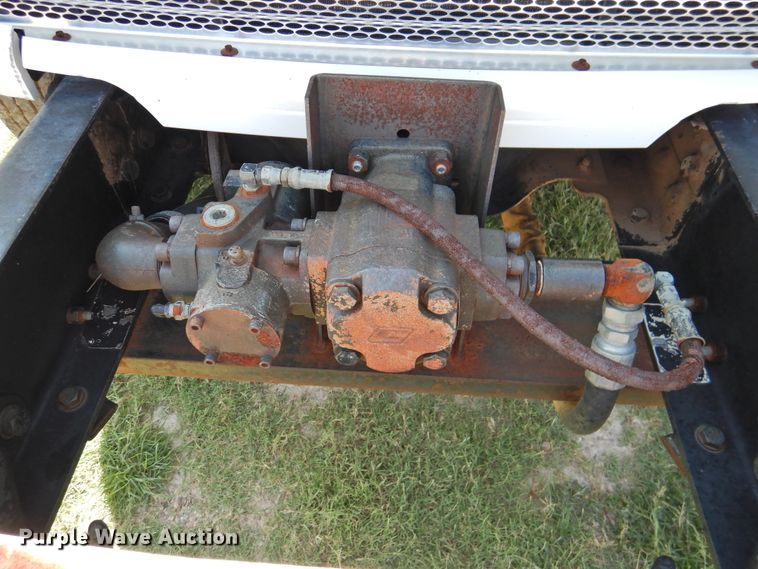 image for item DK2415 1997 Ford L8513  refuse truck