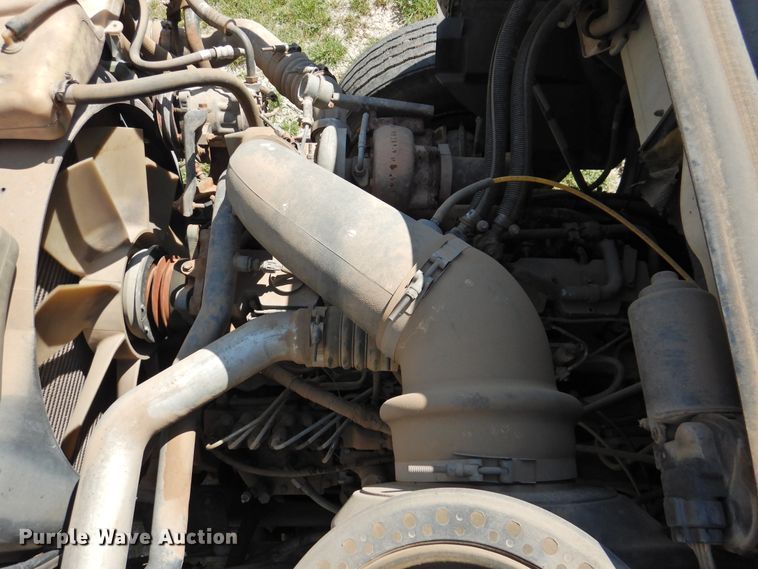 image for item DK2415 1997 Ford L8513  refuse truck