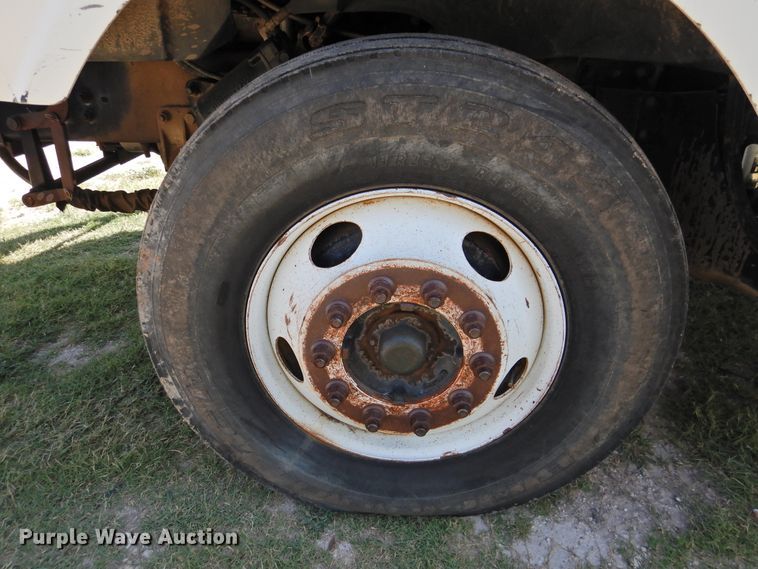 image for item DK2415 1997 Ford L8513  refuse truck