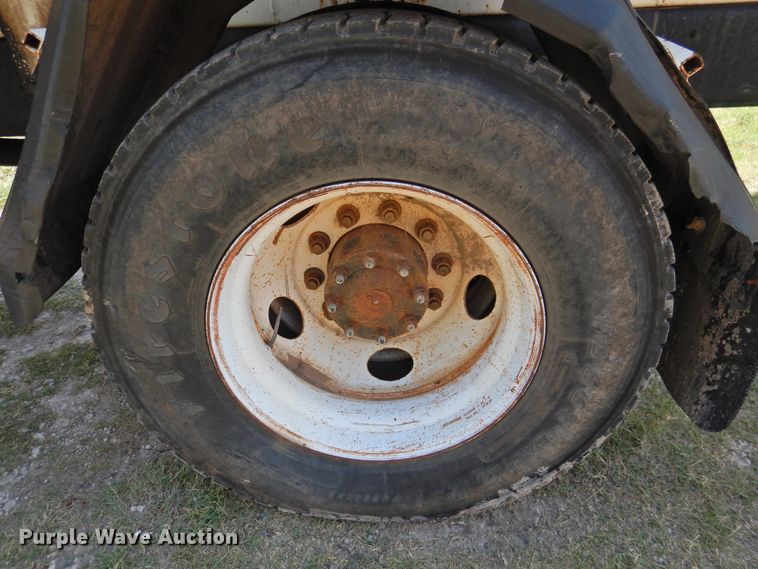 image for item DK2415 1997 Ford L8513  refuse truck