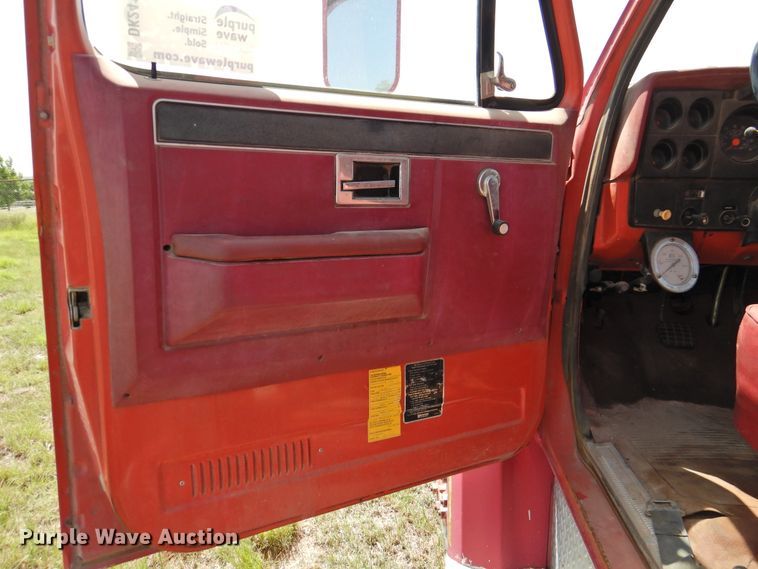 image for item DK2417 1981 Chevrolet C7D042  pumper fire truck