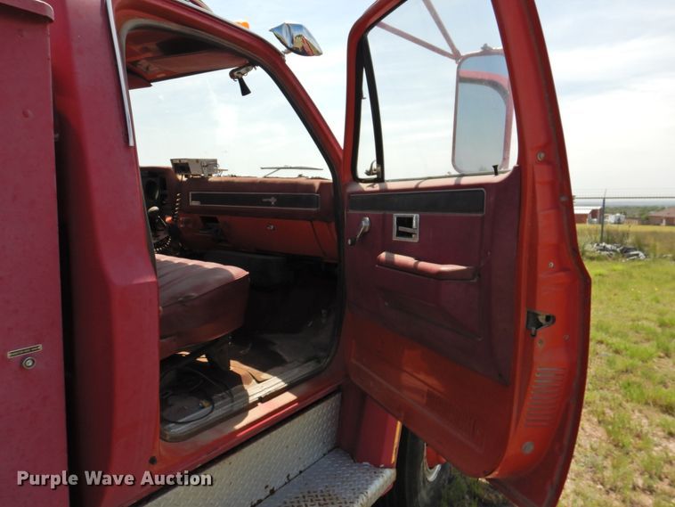 image for item DK2417 1981 Chevrolet C7D042  pumper fire truck