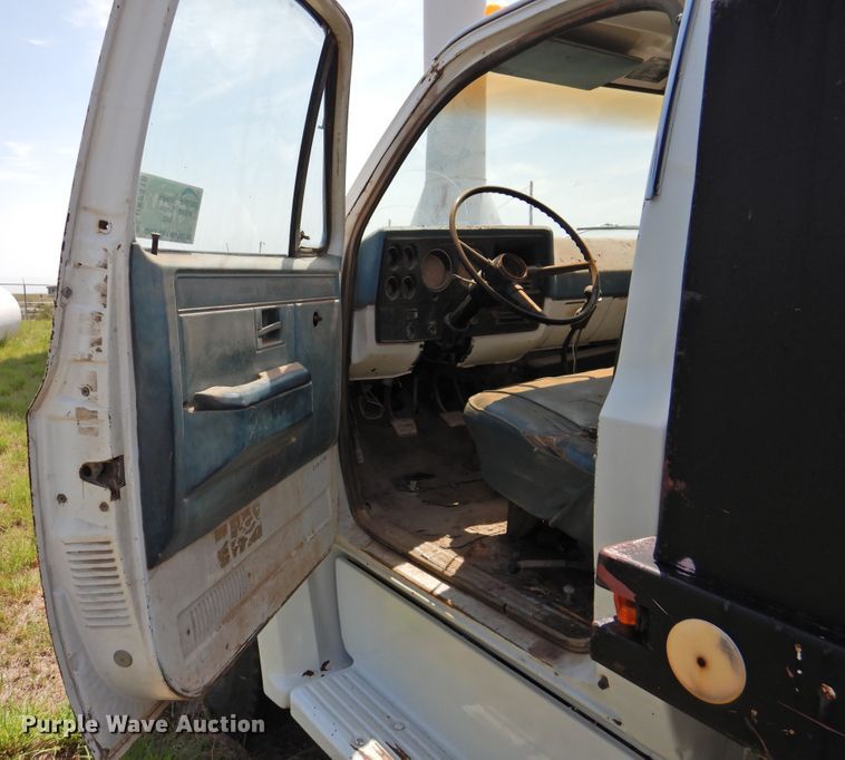 image for item DK2418 1977 Chevrolet C60  dump flatbed truck