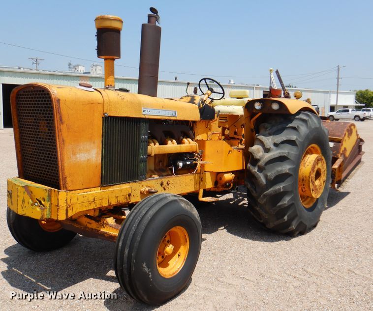 image for item DK8119 1970 John Deere 700A  tractor