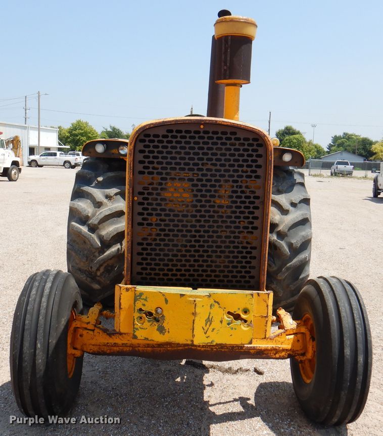 image for item DK8119 1970 John Deere 700A  tractor