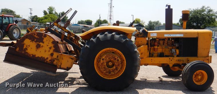 image for item DK8119 1970 John Deere 700A  tractor