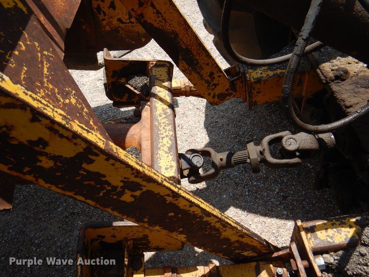 image for item DK8119 1970 John Deere 700A  tractor