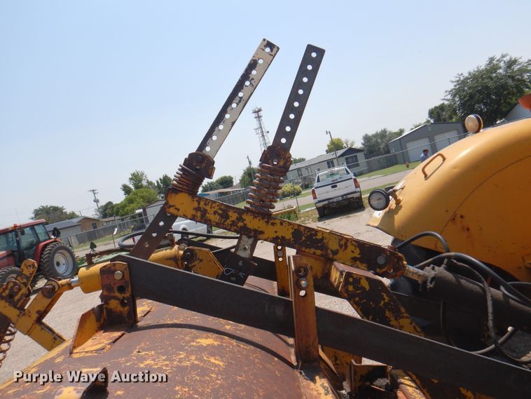 image for item DK8119 1970 John Deere 700A  tractor