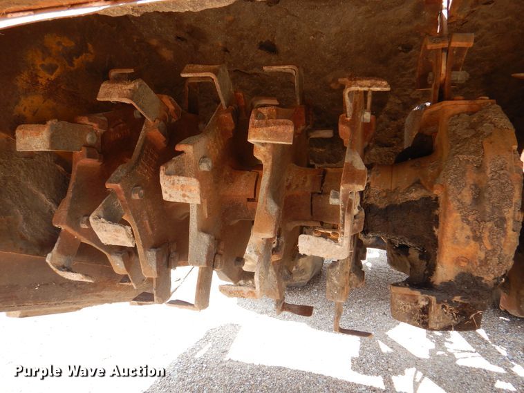 image for item DK8119 1970 John Deere 700A  tractor