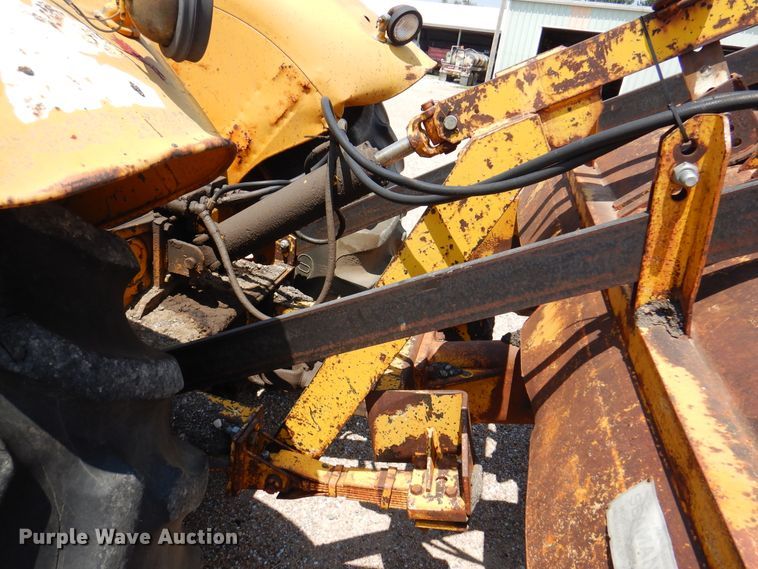 image for item DK8119 1970 John Deere 700A  tractor