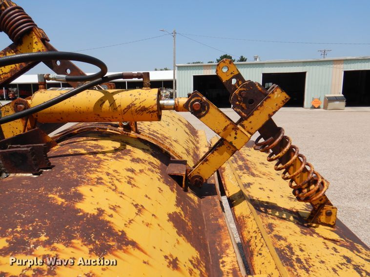 image for item DK8119 1970 John Deere 700A  tractor