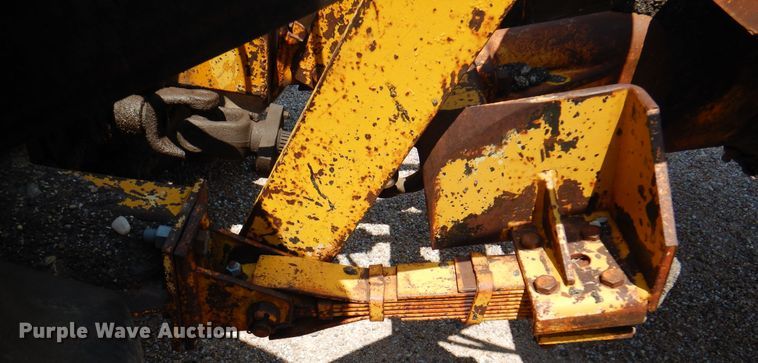 image for item DK8119 1970 John Deere 700A  tractor