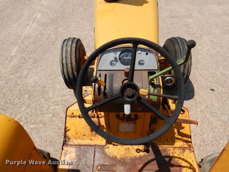 image for item DK8119 1970 John Deere 700A  tractor