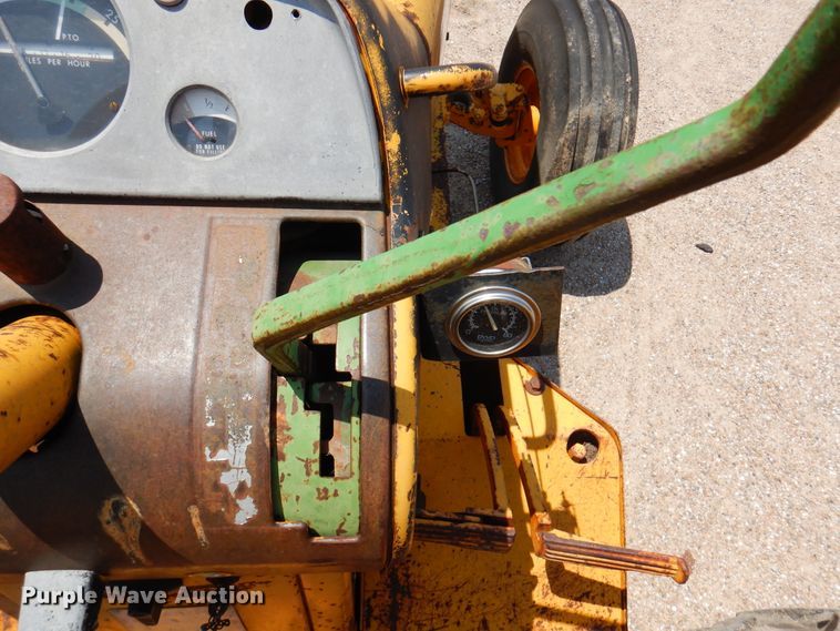 image for item DK8119 1970 John Deere 700A  tractor