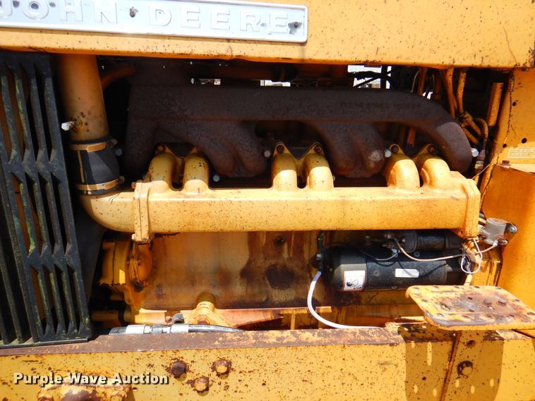 image for item DK8119 1970 John Deere 700A  tractor