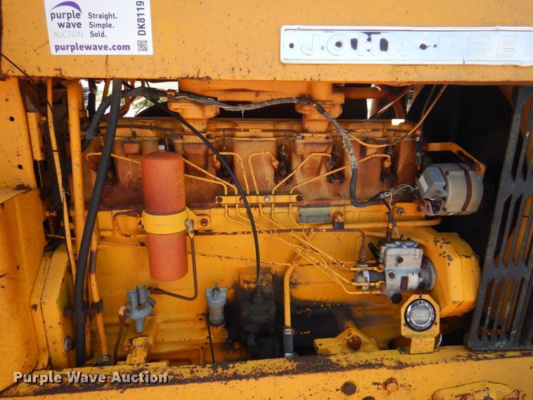 image for item DK8119 1970 John Deere 700A  tractor