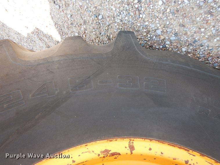 image for item DK8119 1970 John Deere 700A  tractor