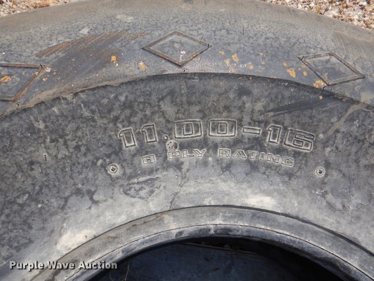 image for item DK8119 1970 John Deere 700A  tractor