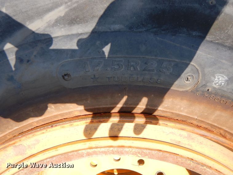 image for item DK8120 (4) tires