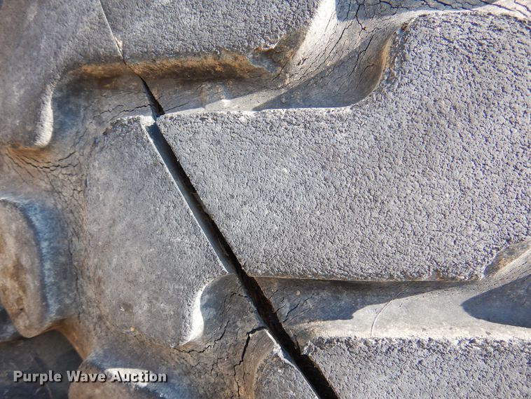 image for item DK8120 (4) tires