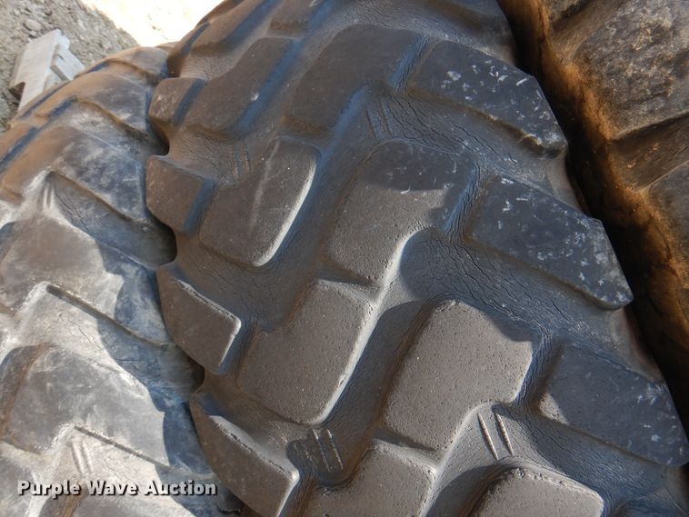 image for item DK8120 (4) tires