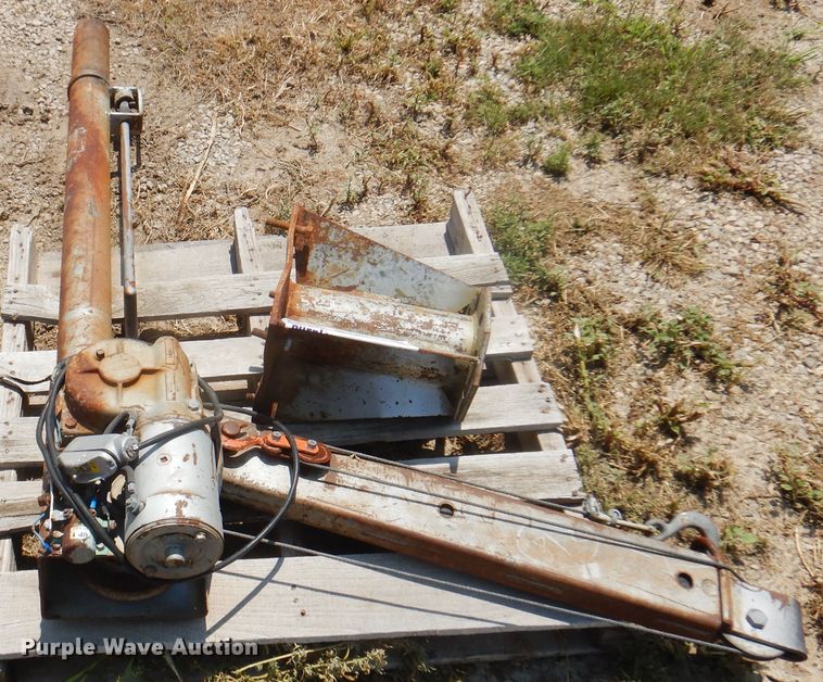 image for item DK8121 Santa Anita CT2003 hoist