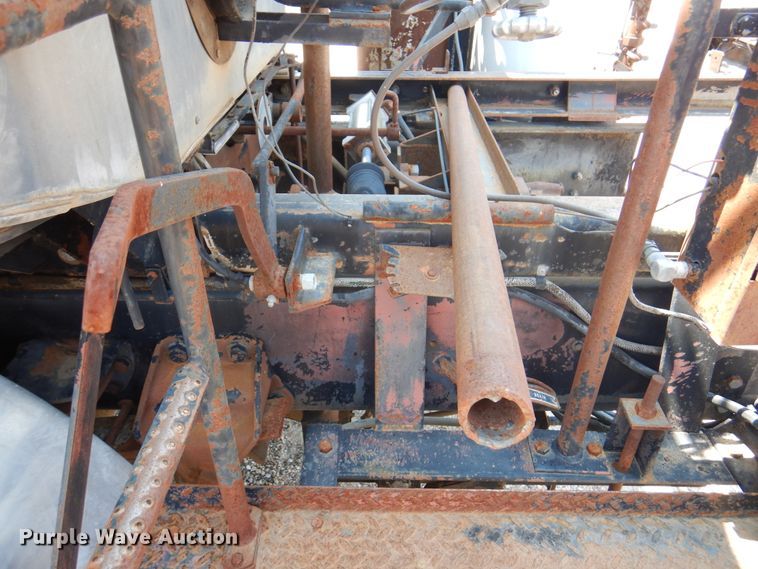 image for item DK8123 1987 Ford L8000  oil distributor truck