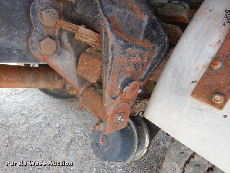 image for item DK8123 1987 Ford L8000  oil distributor truck