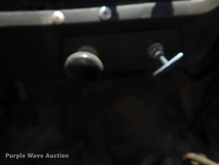 image for item DK8123 1987 Ford L8000  oil distributor truck