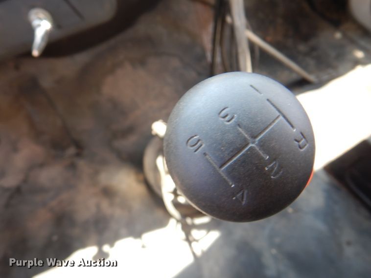 image for item DK8123 1987 Ford L8000  oil distributor truck