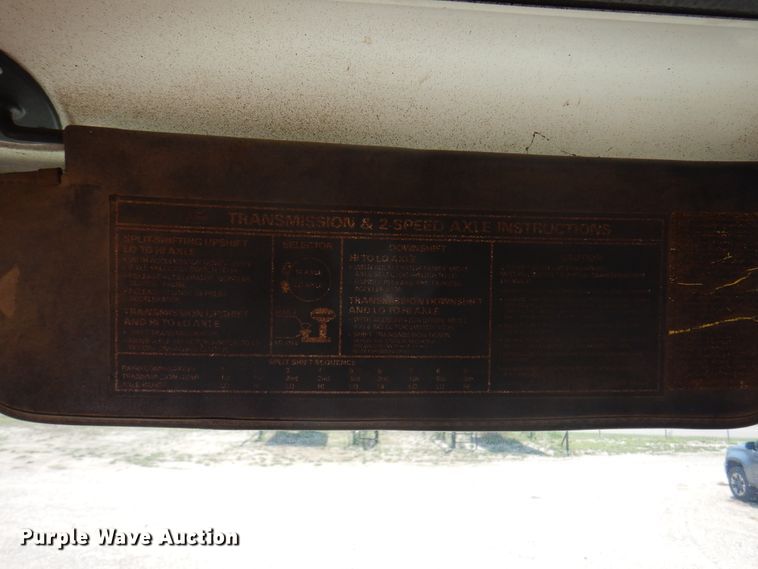 image for item DK8123 1987 Ford L8000  oil distributor truck