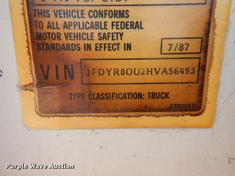 image for item DK8123 1987 Ford L8000  oil distributor truck