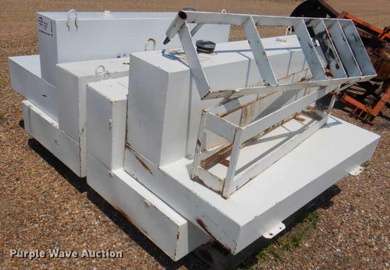 image for item DK8125 (4) L-shaped fuel tanks