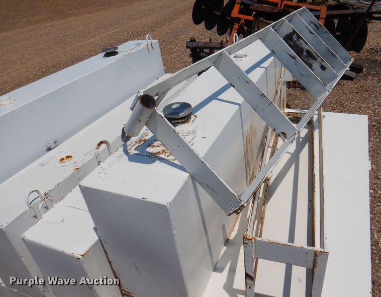 image for item DK8125 (4) L-shaped fuel tanks