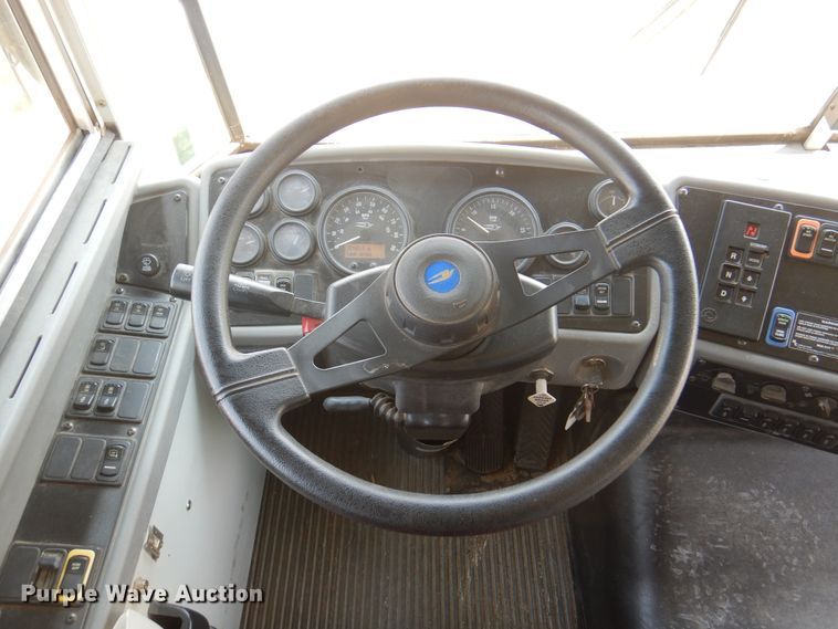 image for item DK8131 2006 Blue Bird All American  school bus