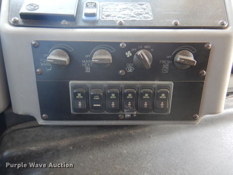 image for item DK8131 2006 Blue Bird All American  school bus