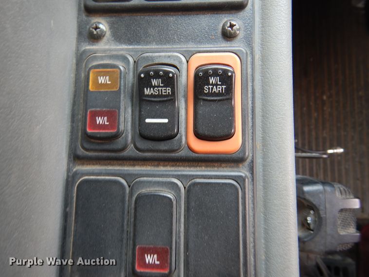 image for item DK8133 2004 Blue Bird All American  school bus