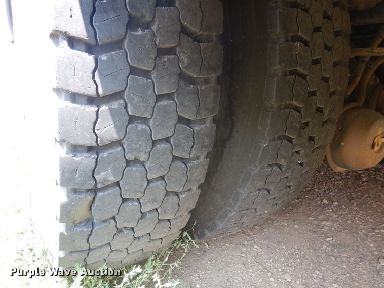 image for item DK8133 2004 Blue Bird All American  school bus