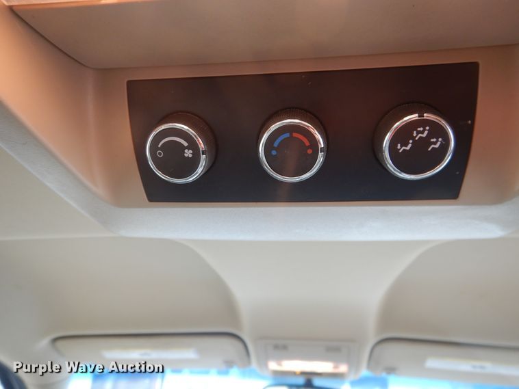 image for item DL0299 2010 Chevrolet Suburban  SUV