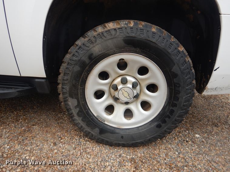 image for item DL0299 2010 Chevrolet Suburban  SUV