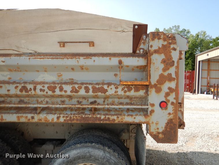 image for item DM1289 2008 Sterling L9500  dump truck