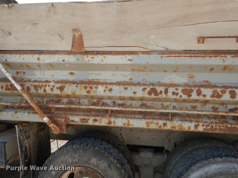 image for item DM1289 2008 Sterling L9500  dump truck