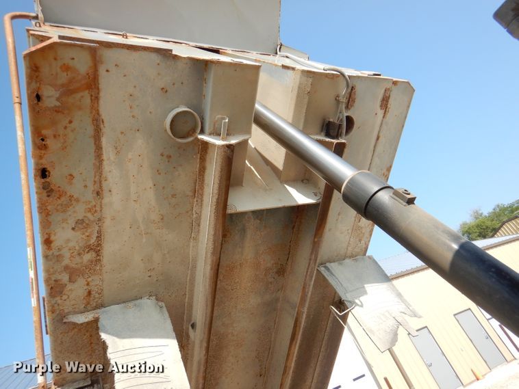 image for item DM1289 2008 Sterling L9500  dump truck