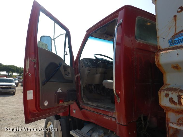 image for item DM1289 2008 Sterling L9500  dump truck