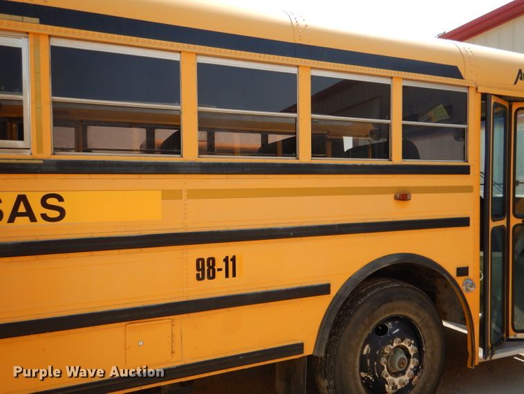 image for item DM1321 1998 International 3000  school bus